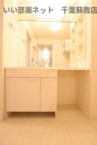 ソレイユの洗面所|ゆったりとスペースのある洗面所