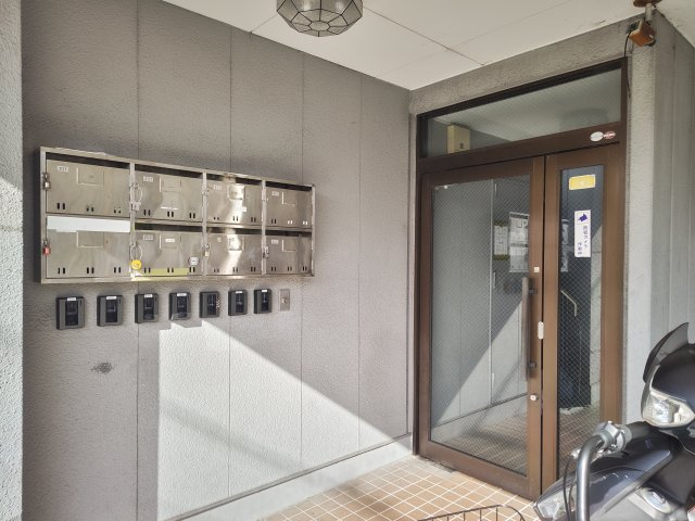 長井マンションのロビー