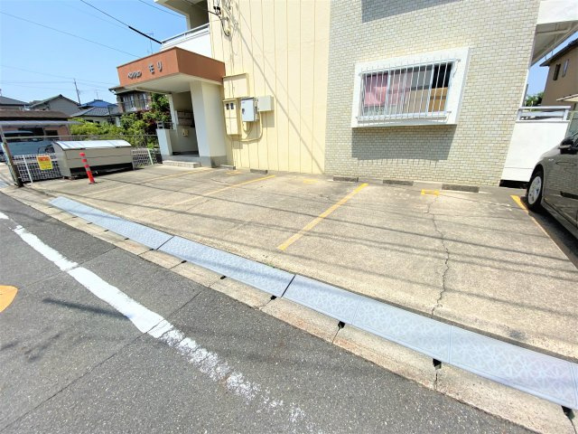 ペンションモリの駐車場