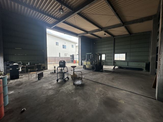 ６１７５４　瑞穂市稲里倉庫の外観