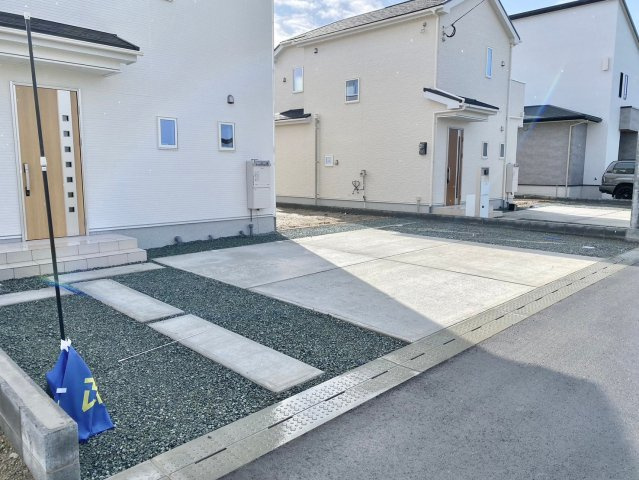 大川市大字津の新築一戸建の駐車場