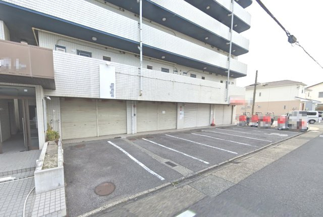 土古４店舗の外観