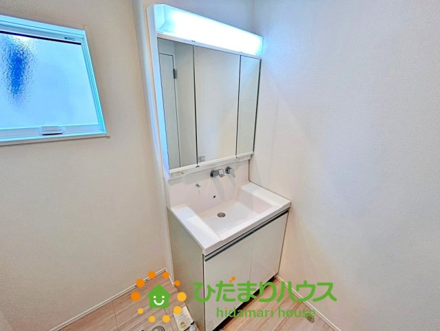 久喜市上町　新築一戸建て　02　クレアスタウン　の独立洗面台|独立洗面台は毎日大活躍の欠かせないアイテムです！