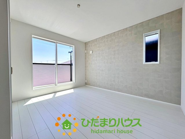久喜市上町　新築一戸建て　02　クレアスタウン　の寝室|明るい雰囲気の7.4帖主寝室！