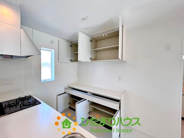 久喜市上町　新築一戸建て　02　クレアスタウン　の収納|使い勝手の良いキッチン収納！