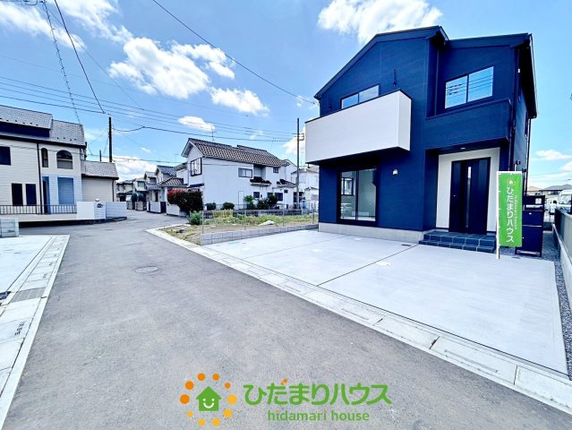 久喜市上町　新築一戸建て　02　クレアスタウン　の前面道路含む現地写真|小中学校まで徒歩圏内で子育て世代にもおすすめの環境です。