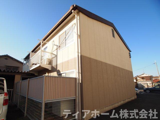 大和高田市春日町１丁目のアパートの外観