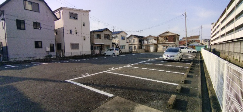 大和高田市春日町１丁目のアパートの駐車場