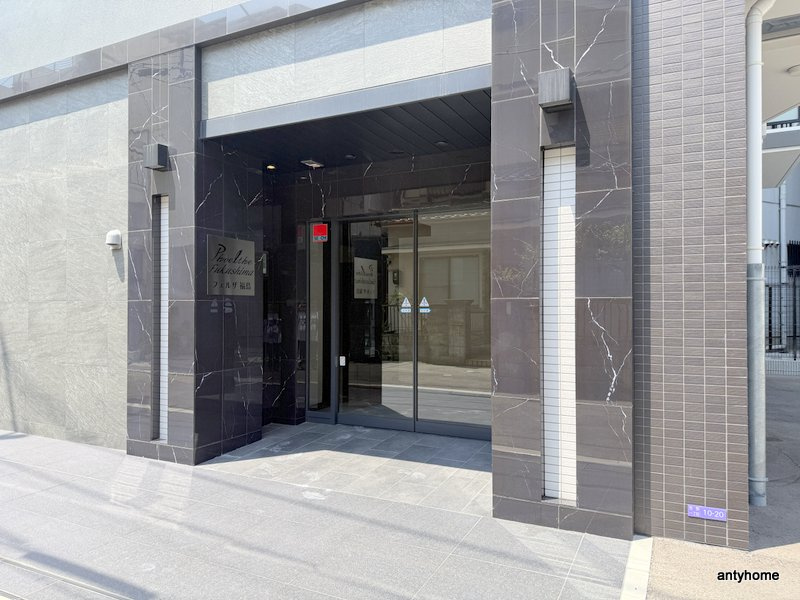 フェルザ福島　仲介手数料無料のエントランス