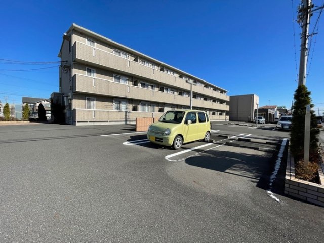 【駐車場】 | フリーデン | 駐車場