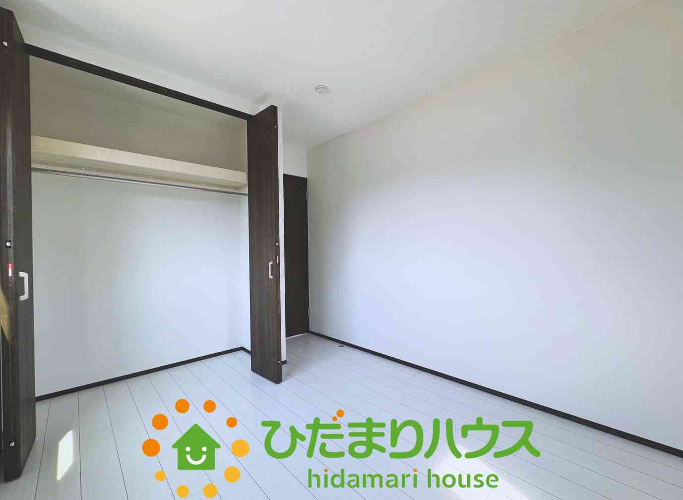 久喜市上町　新築未使用　07　クレアスタウン　の収納|クローゼットにはハンガーパイプが付いていてかける収納ができます！