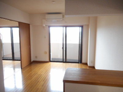 【居間・リビング】 | メルベーユ | 参考写真（同物件別部屋）