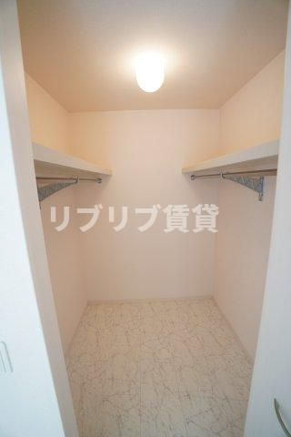 グリーンコート貝塚３号館の収納