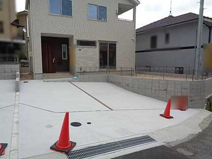 呉市内神町　新築一戸建て(全2棟)の駐車場