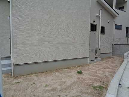 呉市内神町　新築一戸建て(全2棟)の庭
