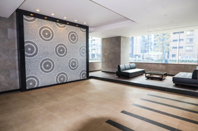 【その他共用部分】 | ローレルタワー南森町ル・サンク | ゆったりとしたエントランスロビー