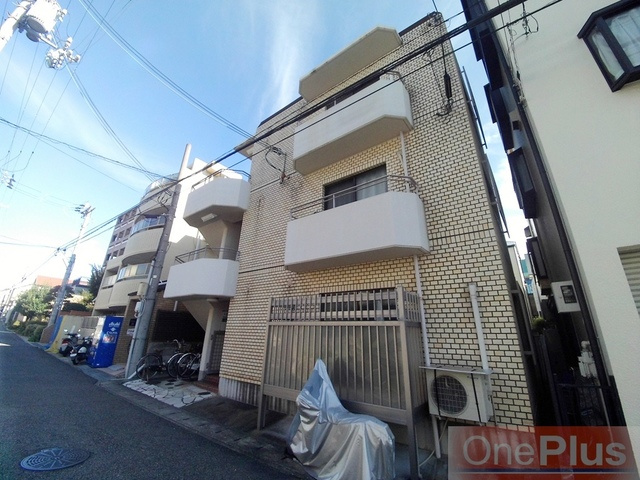 ファミネス芦屋の外観