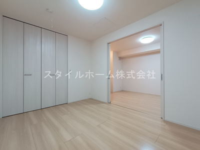 【居間・リビング】 | シーナリー | 別部屋写真です。