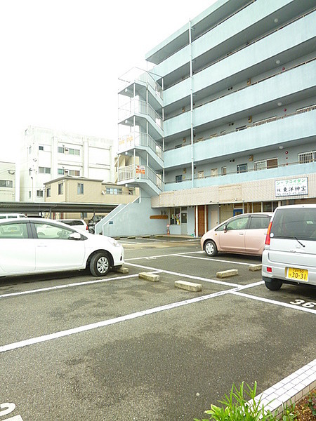 久留米市東合川２丁目の賃貸マンションの駐車場|駐車スペースもあります