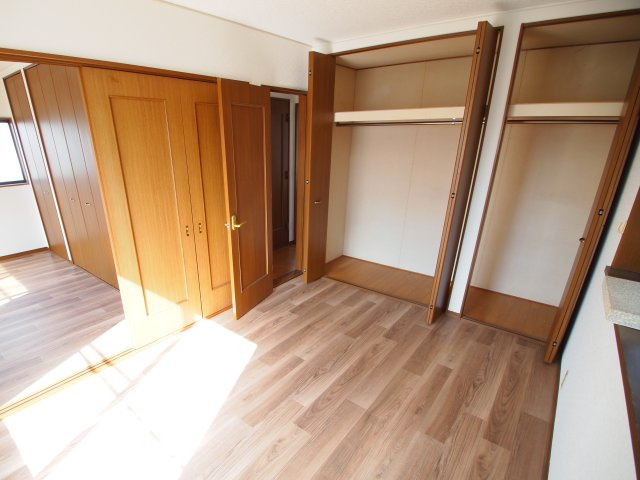 小泉町戸建ての収納|たっぷりとした収納スペースです