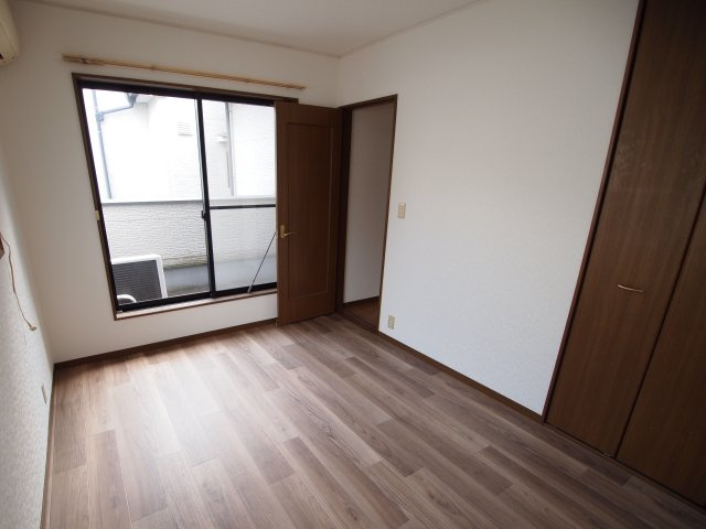 小泉町戸建ての居間・リビング|おしゃれなリビングです