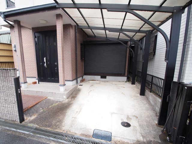 小泉町戸建ての駐車場