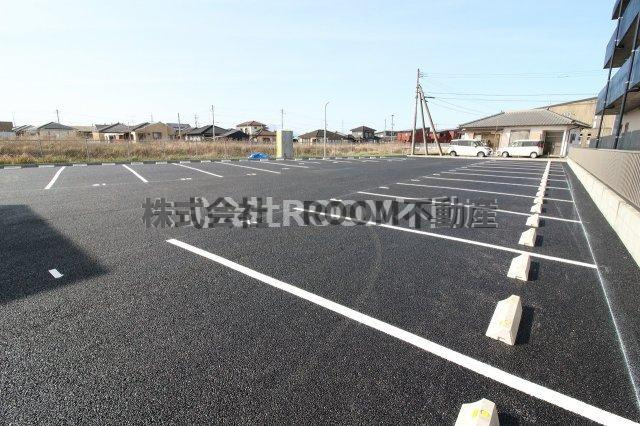GRANSTAR7の駐車場|駐車場に車を止められます