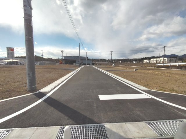 高崎市箕郷町上芝売土地全8区画の外観|新設した位置指定道路幅は6M！駐車も楽々にできますね！