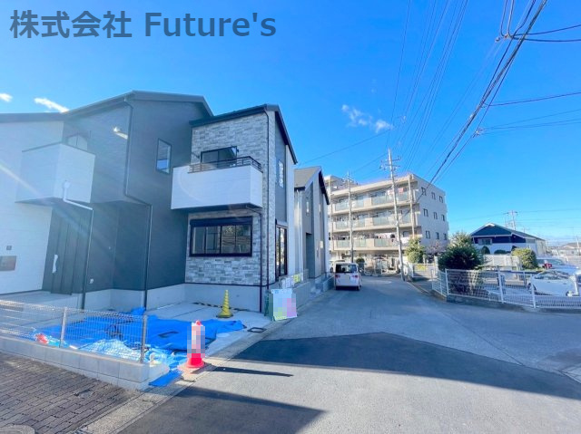 流山市加4丁目　新築戸建　全2棟　2号棟の前面道路含む現地写真|前面道路含む現地写真です。