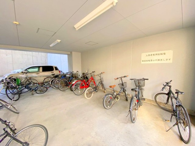 【その他共用部分】 | 広島畳材6ビル | 駐輪場も屋根があるので雨の日も安心ですね
