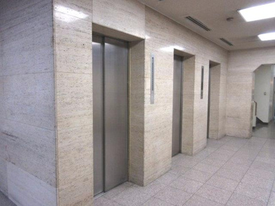 【その他共用部分】 | 京町筋に面する好立地ビル | エレベータホール