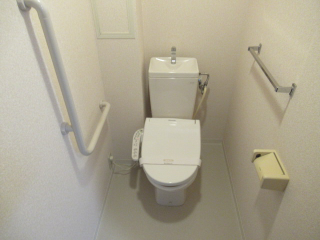 プラザハイツ二ツ屋B棟のトイレ