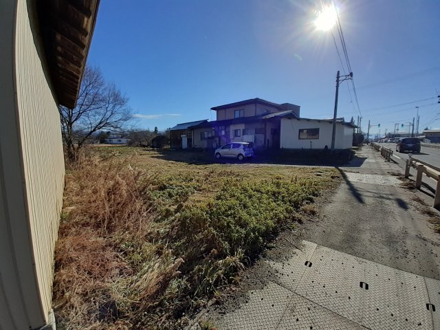 【前面道路含む現地写真】