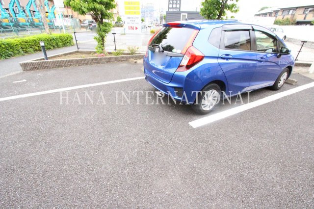 シマノの駐車場
