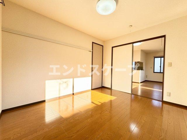 小池貸住宅の洋室|高崎、前橋、伊勢崎エリアのお部屋探しはエンドスケープまで！お客様の理想お聞かせ下さい♪