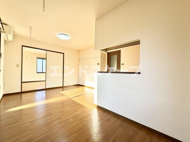 小池貸住宅の居間・リビング|高崎、前橋、伊勢崎エリアのお部屋探しはエンドスケープまで！お客様の理想お聞かせ下さい♪