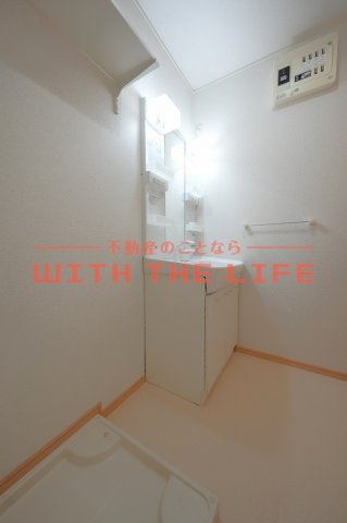 ヴィラフォレスト【キャンペーン対象物件】の洗面所|スペースが確保できる洗面所です