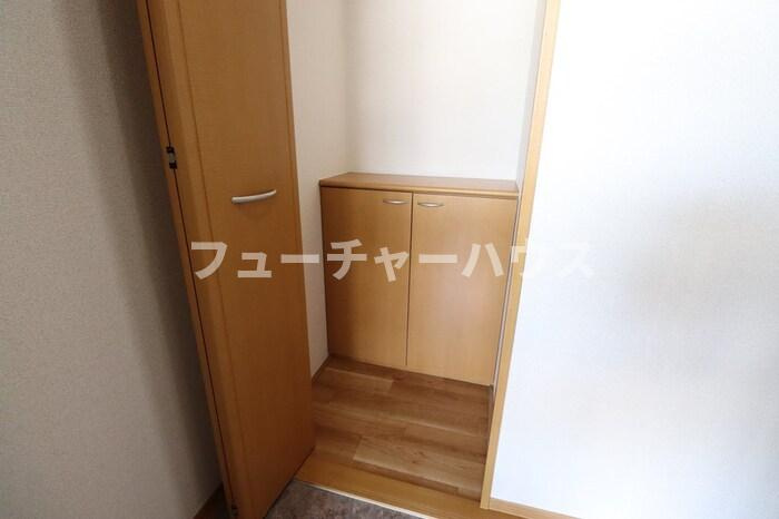 シャインメモリー館　ＡＢＣＤＥの玄関