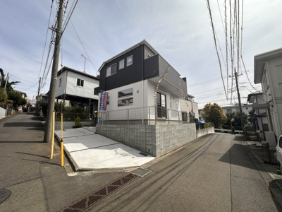 【前面道路含む現地写真】 | 町田市下小山田町　新築1棟　車2台駐車可　小山田南小学校・小山田中学校