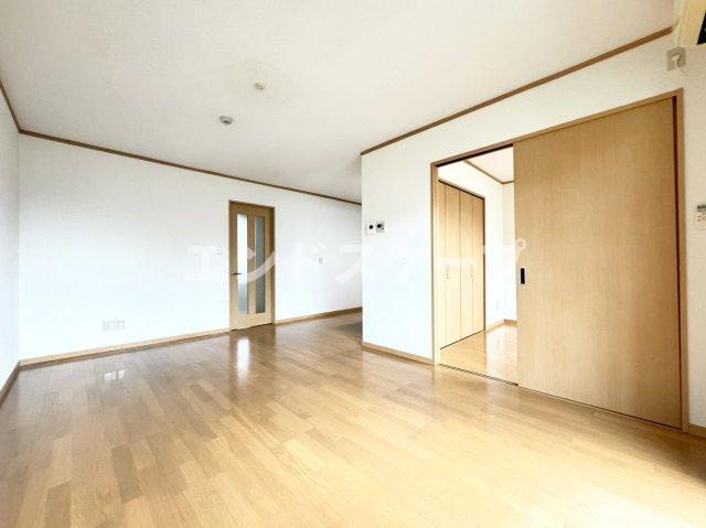 テルーの居間・リビング|高崎、前橋、伊勢崎エリアのお部屋探しはエンドスケープまで！お客様の理想お聞かせ下さい♪