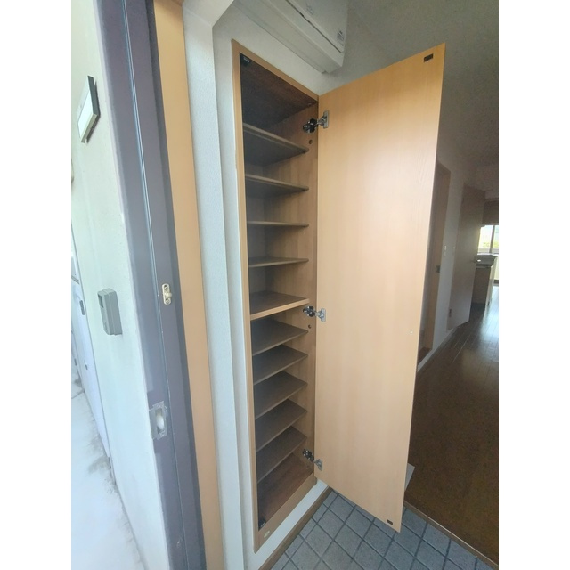 関市上白金のアパートの収納