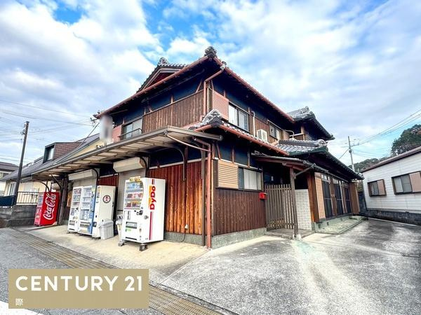 海南市重根の中古一戸建の外観|【外観】
立派な日本家屋