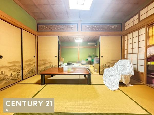 海南市重根の中古一戸建の和室|【和室】
明るい和室です