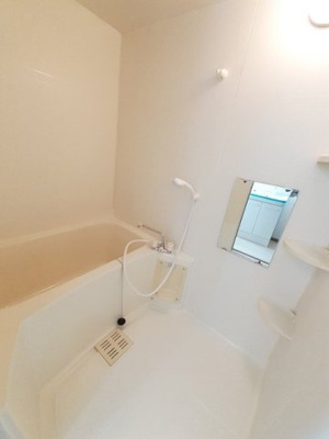 【浴室】 | メゾンセレッソ　Ⅱ | コンパクトで使いやすいお風呂です