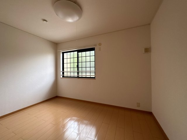 フェアリー鷹取の寝室