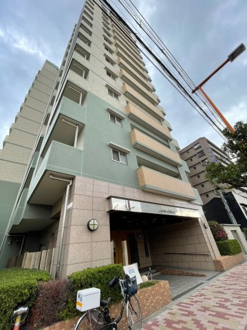 サンメゾン城東フォルテージの外観