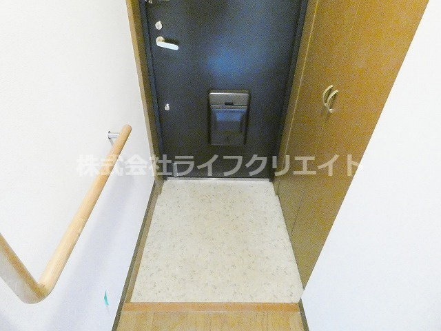 ウィステリア豊田の玄関