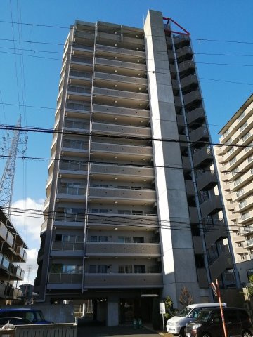 サワディタワー岸和田イーストの外観