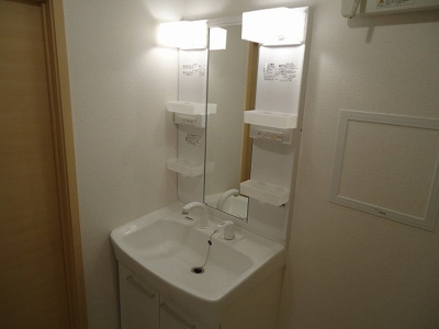 【洗面所】 | アンベル・プリムローズ | 忙しい朝には欠かせない洗面所です