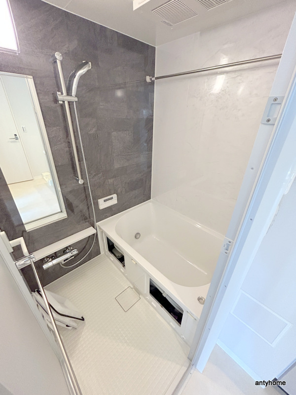 ルフォンプログレ堺筋本町タワーレジデンス　仲介手数料無料の浴室